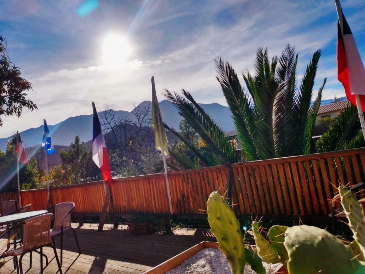 Hostal Michel Vicuña Екстериор снимка